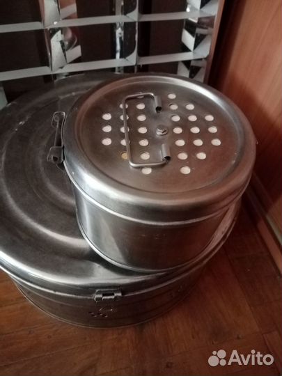 Биксы железные на замочке разных размеров