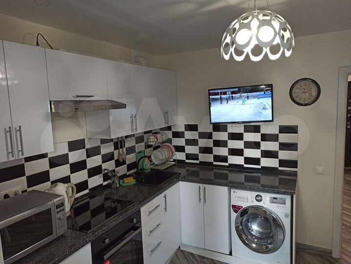 1-к. квартира, 43 м², 4/18 эт.