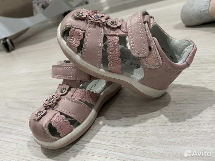 Босоножки для девочки