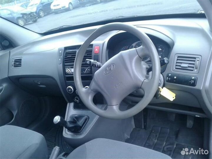 Разбор на запчасти Hyundai Tucson 1 2004-2009