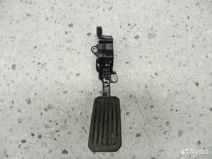 Педаль газа Toyota Land Cruiser J200 2007-2015