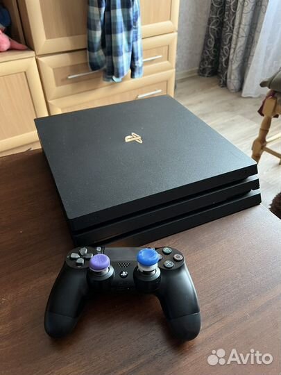 Sony PS4 pro 1tb