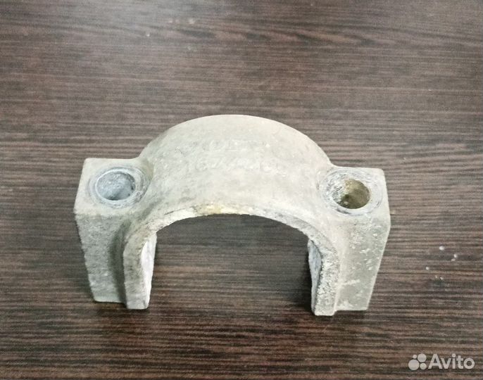 Кронштейн корпуса воздушного фильтра \ volvo