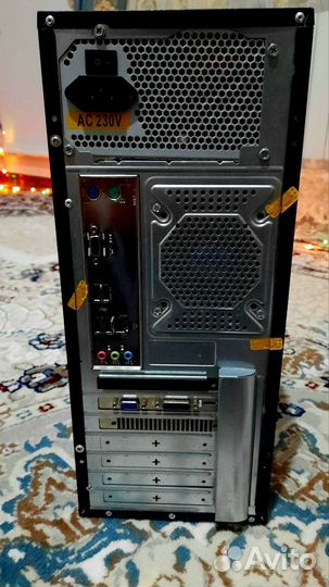 Игровой компьютер с монитором