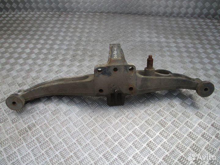 Кронштейн пневморессоры правый MAN 81436300188