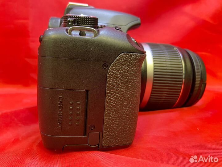 Зеркальный фотоаппарат Canon 500D