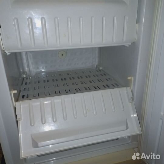 Холодильник б/у Стинол