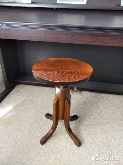 Табурет переменной высоты для пианино