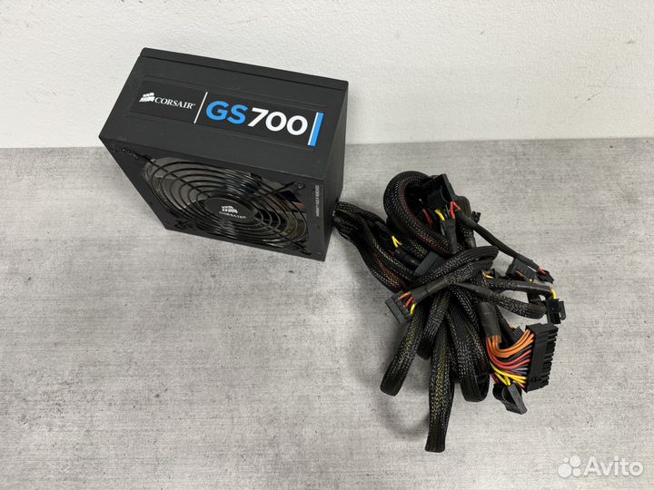 Блок питания 700w Corsair gs700