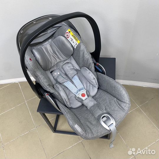 Cybex Cloud с базой Isofix