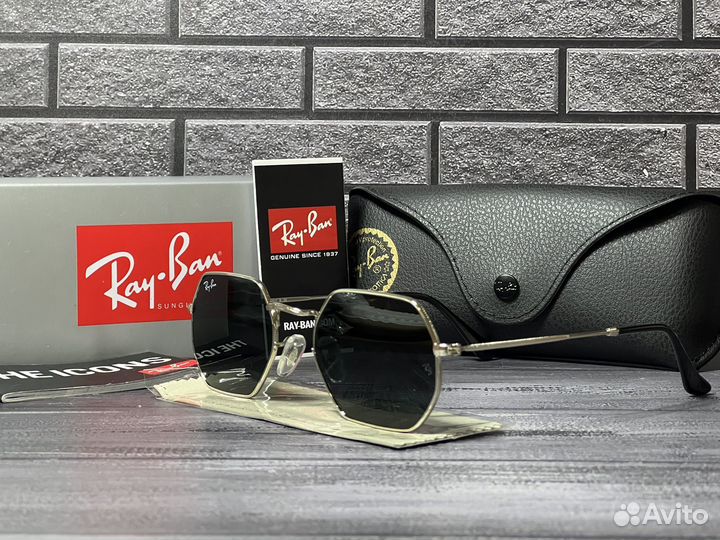 Солнцезащитные очки Ray-Ban RB-3556