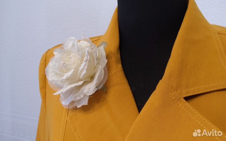 Украшение цветок из ткани