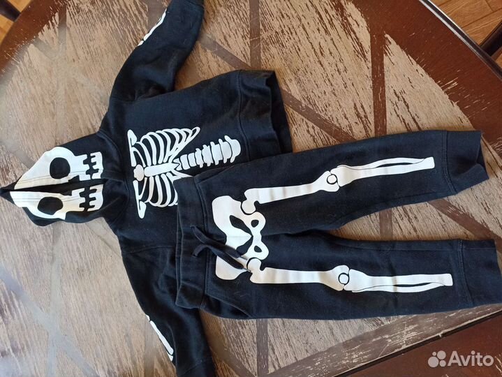 Костюм с скелетом