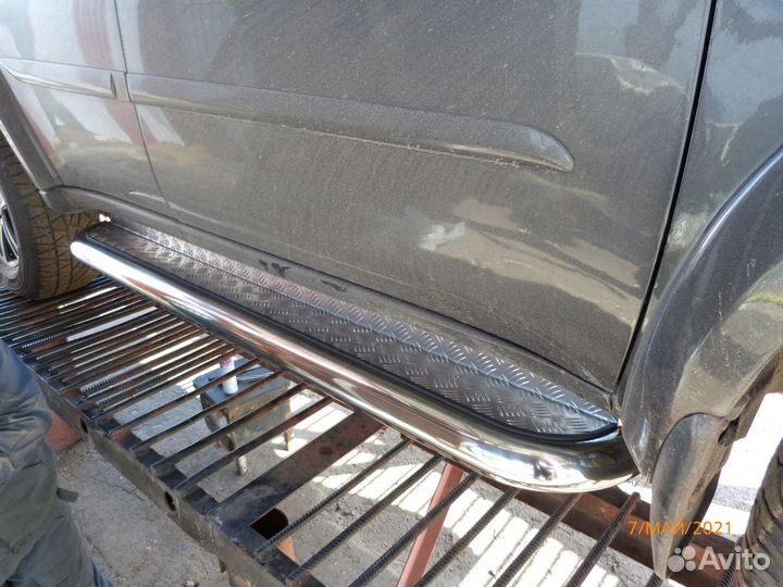 Пороги нержавейка 76мм с листом Паджеро Спорт2