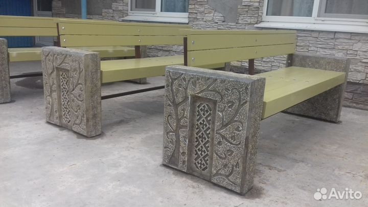 Скамейка садовая со спинкой и орнаментом