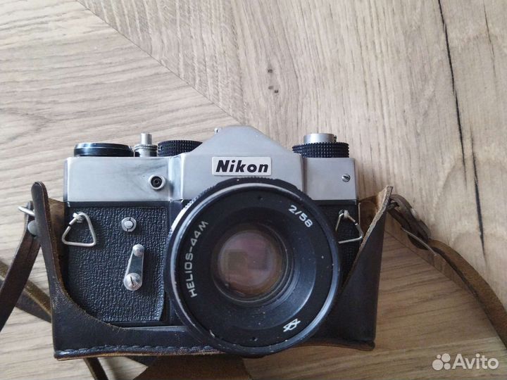 Плёночный фотоаппарат Зенит