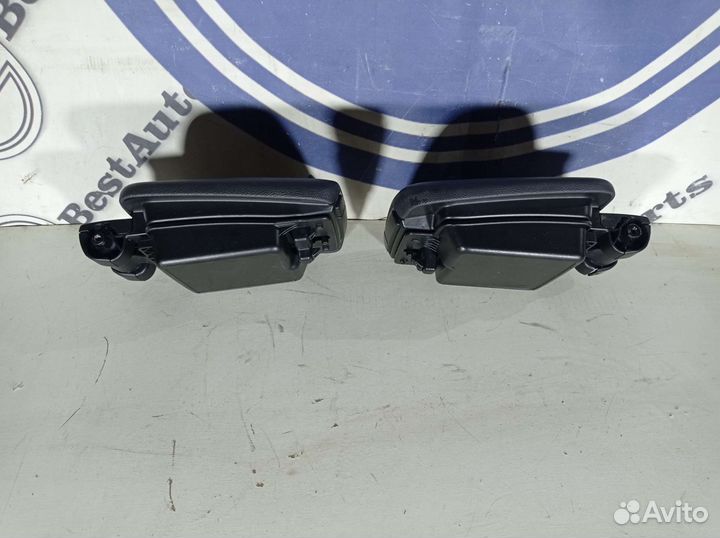 Подлокотник на Volvo S40 c30 v50 c70 2004-2012