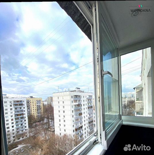 Раздвижное безрамное остекление