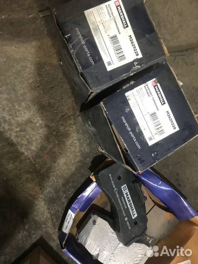 Колодки тормозные дисковые M2629228