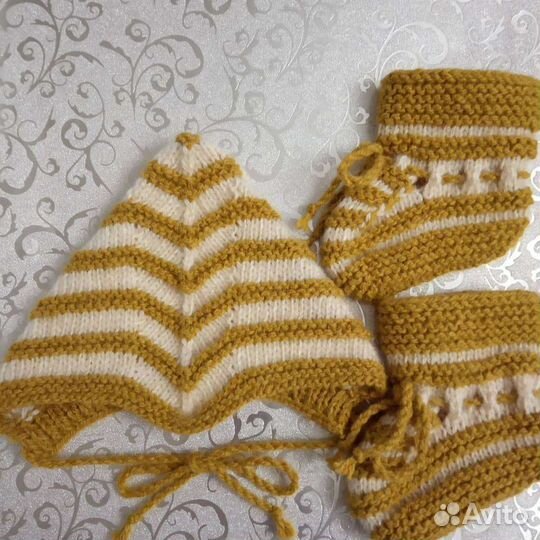 Шапочка-чепчик + пинетки для малышей