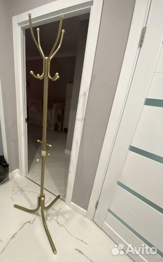 Вешалки напольные новые разные