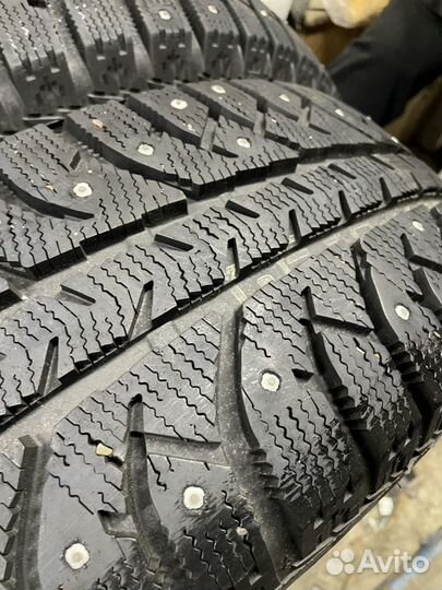 Bridgestone Ice Cruiser 7000S 215/65 R16