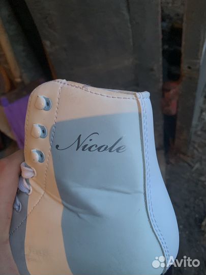 Коньки фигурные