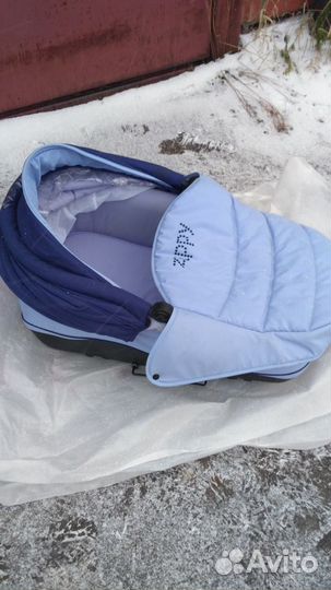 Продам коляску Zippy 2 в 1