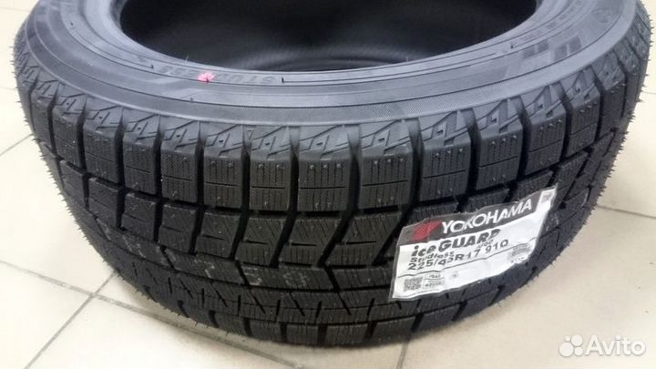 Yokohama Ice Guard IG60 215/65 R16 98Q