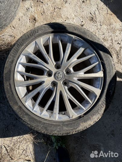 Колеса в сборе на Тoyota camry Тойота