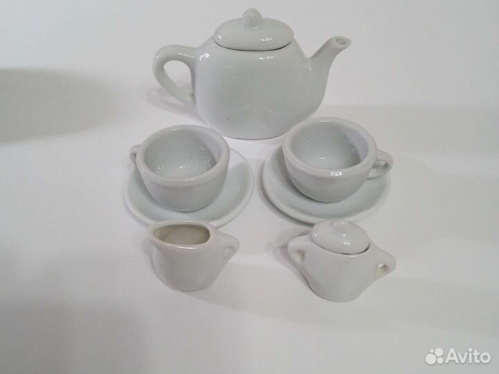 Посуда для кукол и часы