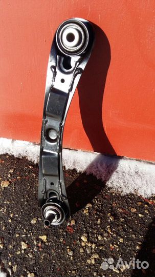 Продаю рычаги подвески передние