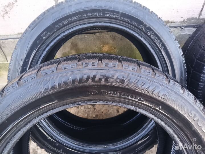 Bridgestone Blizzak VRX 225/50 R17 94S