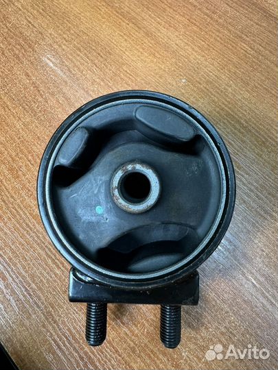 Подушка двигателя передняя kia spectra