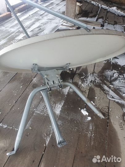 Спутниковая тарелка