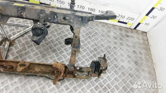 Передняя панель крепления облицовки (телевизор) ni