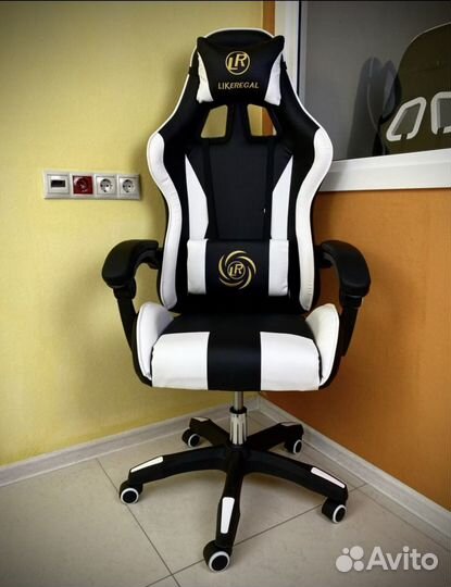 Игровое кресло компьютерное с массажем