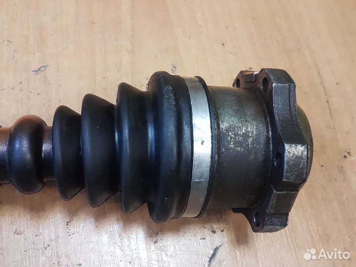 Привод правый volkswagen Golf IV 1J0407272GE МКПП