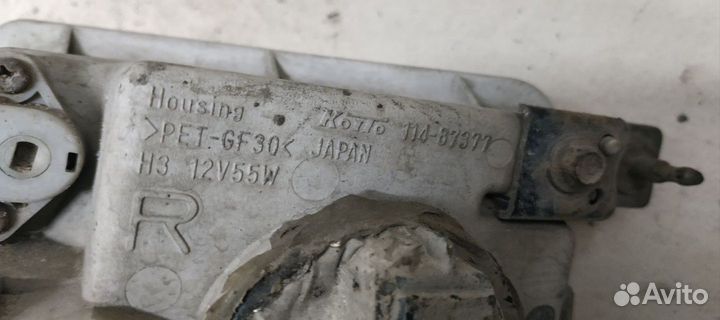 Фара противотуманная правая Mitsubishi Galant