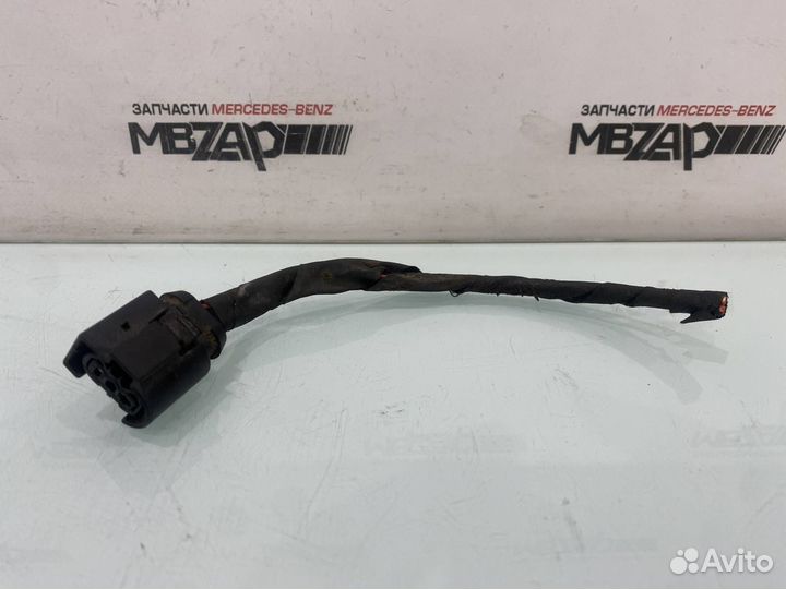 Фишка компрессора пневмоподвески Mercedes W221 S