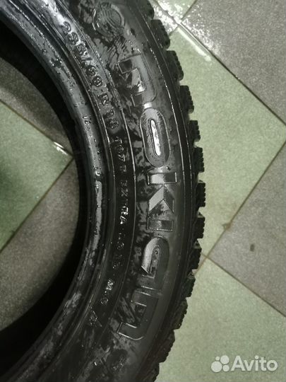 Nokian Tyres Hakkapeliitta 1 235/60 R18