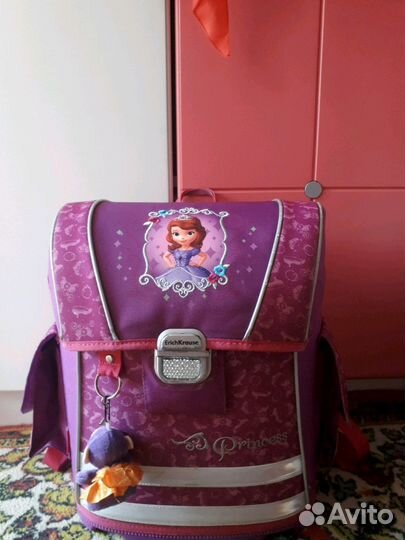 Рюкзак школьный с ортопедической спинкой