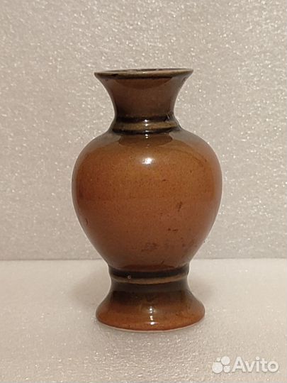 Вазочка маленькая. Интерьерная. Высота - 12 см