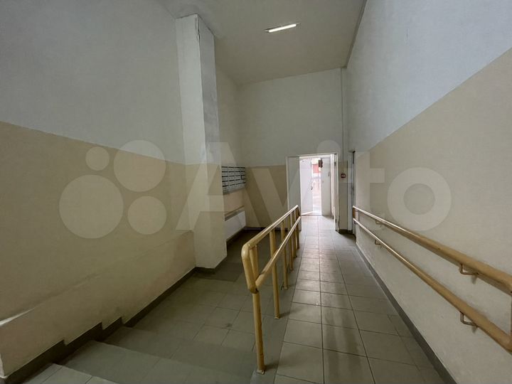 Комната 28,2 м² в 2-к., 2/17 эт.