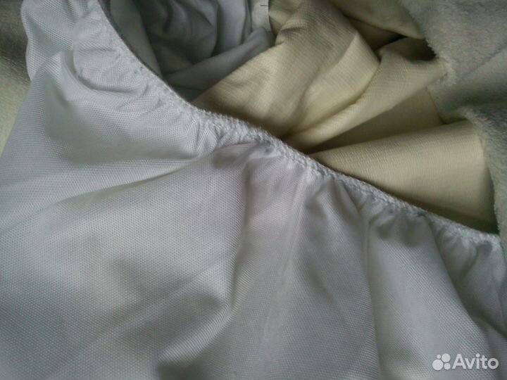 Чехлы влагозащитные 2шт. на 1,5сп. матрасы б/у