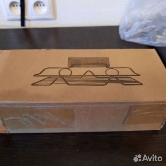 Полки с крючками на липучке