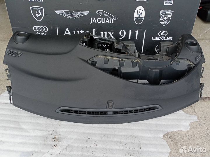 Honda Civic 2018 панель приборов / торпедо