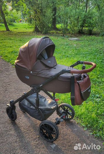 Коляска 3 в 1 maEma цвета шоколад