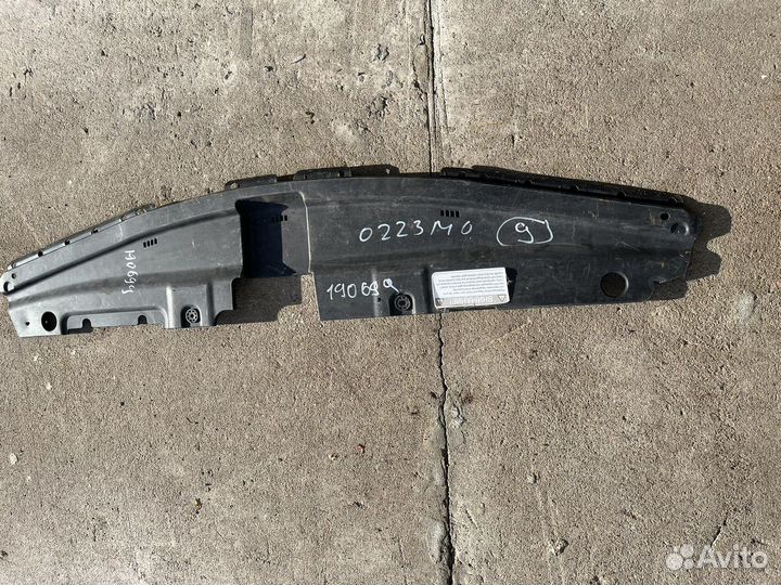 Кожух замка капота Hyundai Solaris 2014-17