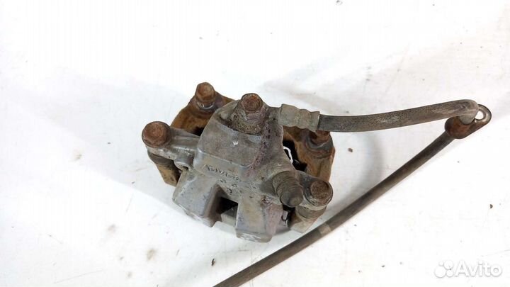 Суппорт задний правый Toyota Camry XV50